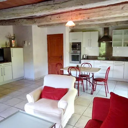 Dom wakacyjny Maison De 2 Chambres Avec Terrasse Amenagee Et Wifi A La Capelle *